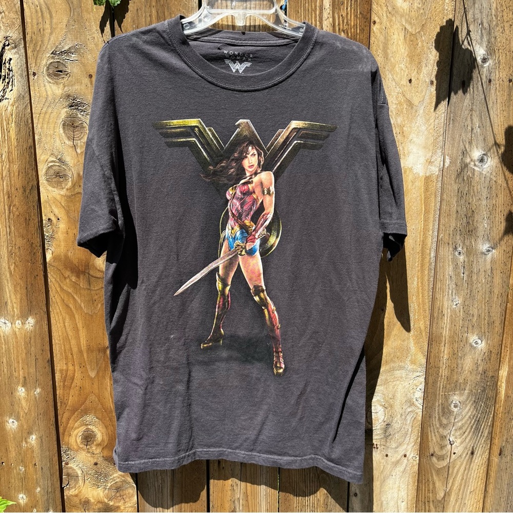 Men’s Wonder Woman Graphic T-Shirt